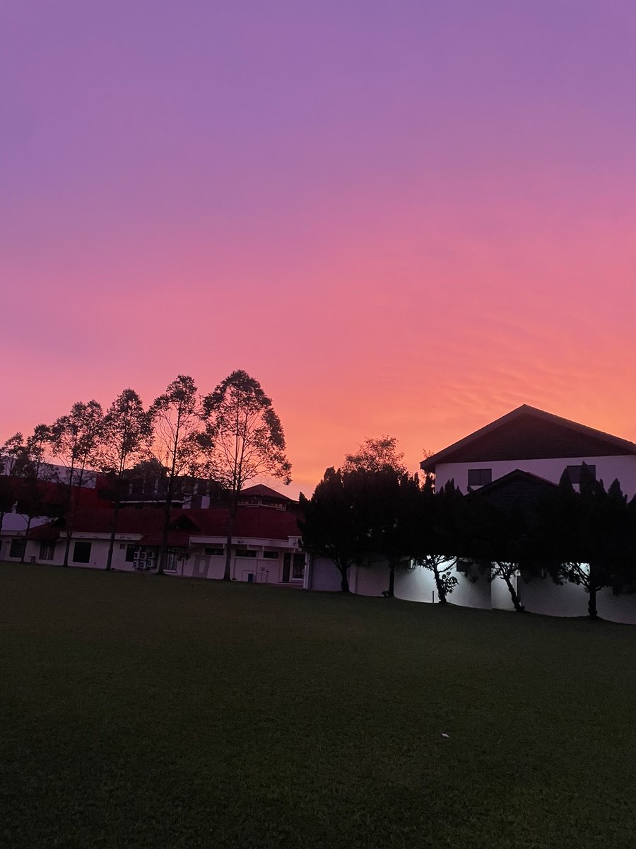 MCM_Sport's tweet photo. The sun sets on a spectacular day at FOBISIA Netball #MCMNetball https://t.co/RnJ0Gptj8H