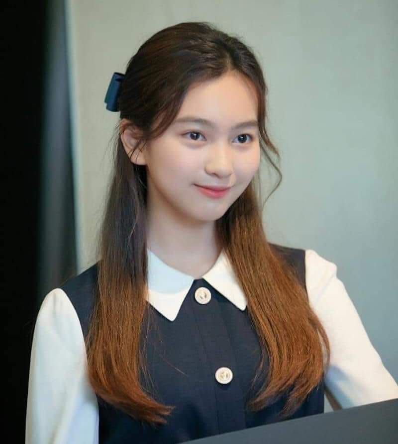 HORI7ON's Kyler and actress Kal So Won of Miracle in Cell No. 7 starred in Lee Seung Chul's "It's Rainy Day" MV! 

Check out the teaser below! 
youtu.be/IFbGeGpMbjg?si…