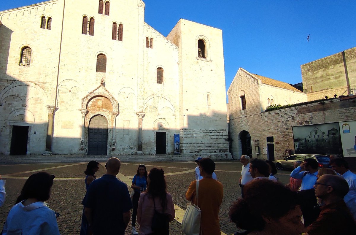 enza_sime's tweet photo. Yesterday was the last day of the #GEOM Conference. An intense journey through Europe, Africa, Asia and America analysing the #inequality trends and implications. Really thanks to all the researchers who came to #Bari from all over the world!

Last thread below 👇🏻

#EconTwitter https://t.co/OuL0VeShgz