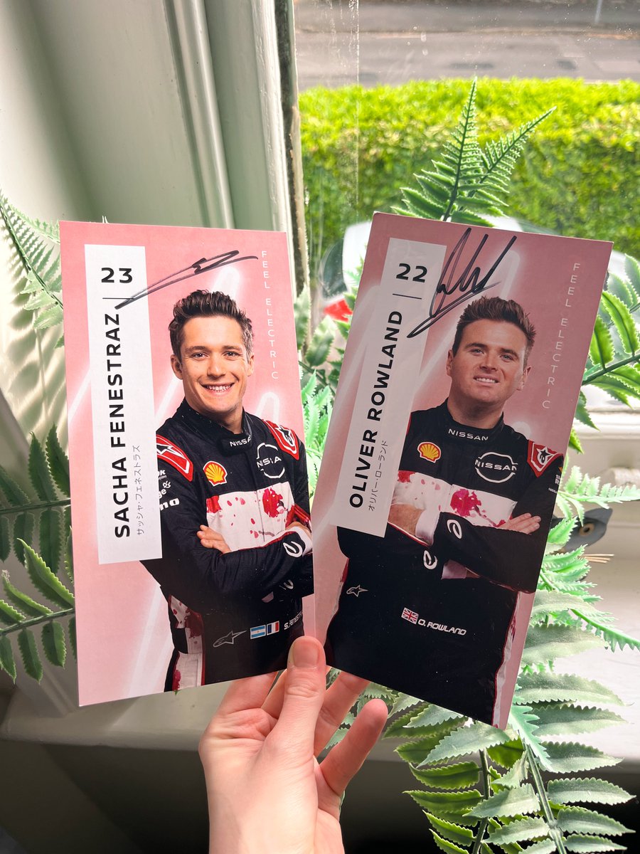 formulaesource's tweet image. 🎁 GIVEAWAY 🎁

I have a pair of signed Nissan driver cards to give away!

The winner will receive 1 signed Sacha Fenestraz driver card &amp;amp; 1 signed Oliver Rowland card.

To enter:
- Retweet this tweet
- Must be following @formulaesource

The winner will be randomly selected and…