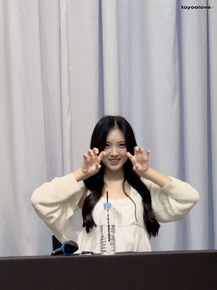 toyoolove's tweet photo. 240607 에버라인

설린 호랑이  🐯☃️

#tripleS #트리플에스 #トリプルS 
#ASSEMBLE24 #Girls_Never_Die 
#설린 #SULLIN https://t.co/qNGBQTNRsf