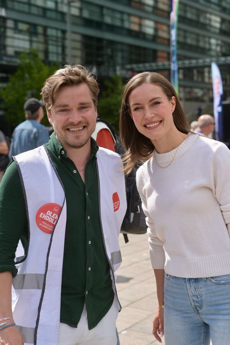 DimitriQvintus's tweet photo. 🇪🇺 1 4 1 🇪🇺

Muista äänestää huomenna! Kom ihåg att rösta i morgon!

(Olipa ihan tosi kiva nähdä Sannaa! ☺️☀️) https://t.co/IvZhgWEzyk