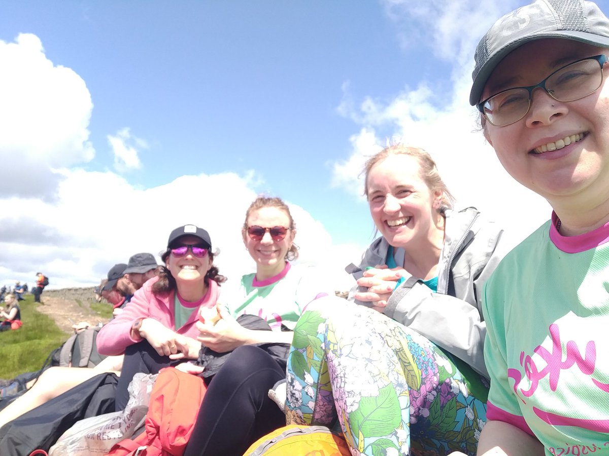 Helen Cotton tweet media