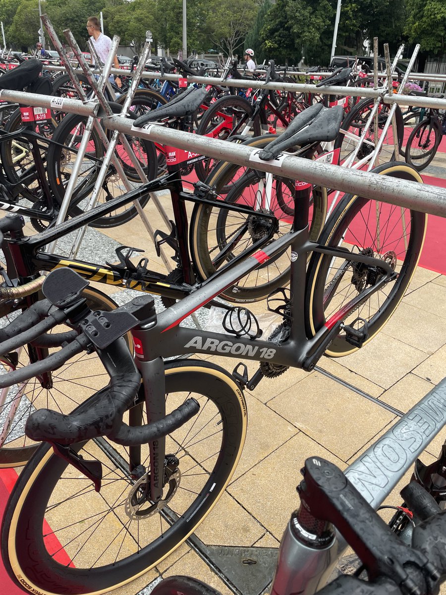 frqazhahßn tweet media