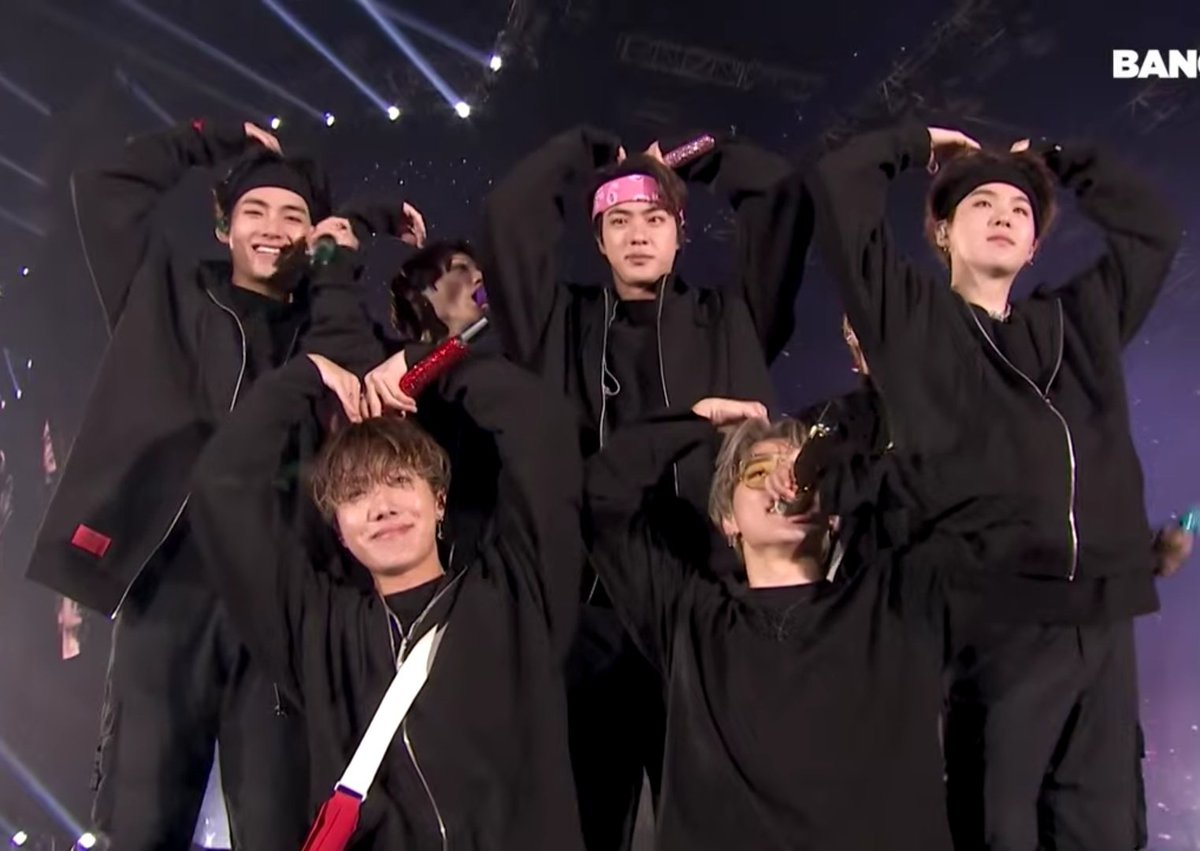 taeebaring's tweet photo. — SOLO LAS PERSONAS QUE AMAN INFINITAMENTE A BTS COMENTARÁN UN "💜" https://t.co/w2rD8J9xnC