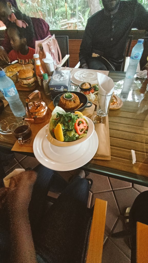 FemiDlive's tweet image. The #GoodToGreat Dinner with the Dataphyte team.

@Dataphytefdn @Dataphyte @DataphytAcademy  @DataphyteUK @GolokaAnalytics  NubiaAI

cc: @jayangbayi  @FemiDlive 

#GoodtoGreat #DoTheatre #Dataphyte