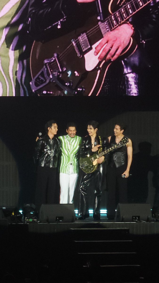 bbeamileapo's tweet photo. น่ารักน่าเอ็นดู งื้ออออ 

#Mile1stSoloConcert
#AUTHENTICMILECONCERT https://t.co/JKTGxuarI4
