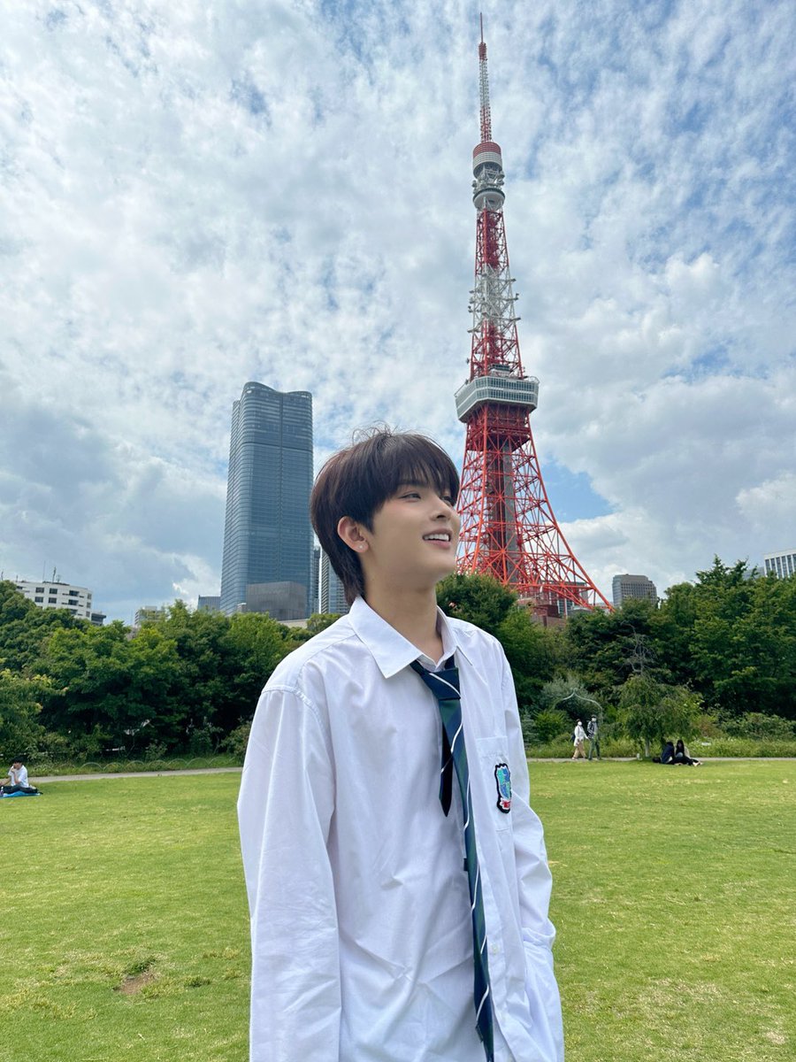 [#링치] 

데뷔가 결정된 지 벌써 1년입니다 1년 동안 항상 응원해 주셔서 감사합니다 앞으로도 잘 부탁드려요🩵

#FANTASYBOYS #판타지보이즈
#LINGQI
