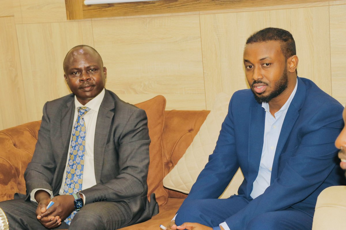 MoCI Somalia (@mocisom) on Twitter photo Today, Minister <a href="/HonJibrilAHaji/">Hon. Jibril Abdirashid Haji</a> received Dr. Caiphas Chekwoti, the head of the <a href="/esami_trapca/">ESAMI-trapca</a>. The primary focus of their meeting was to discuss ways to provide technical assistance & enhance the capacity of civil servants within the MoCI & also to explore areas of collaboration. Today, Minister <a href="/HonJibrilAHaji/">Hon. Jibril Abdirashid Haji</a> received Dr. Caiphas Chekwoti, the head of the <a href="/esami_trapca/">ESAMI-trapca</a>. The primary focus of their meeting was to discuss ways to provide technical assistance & enhance the capacity of civil servants within the MoCI & also to explore areas of collaboration.
