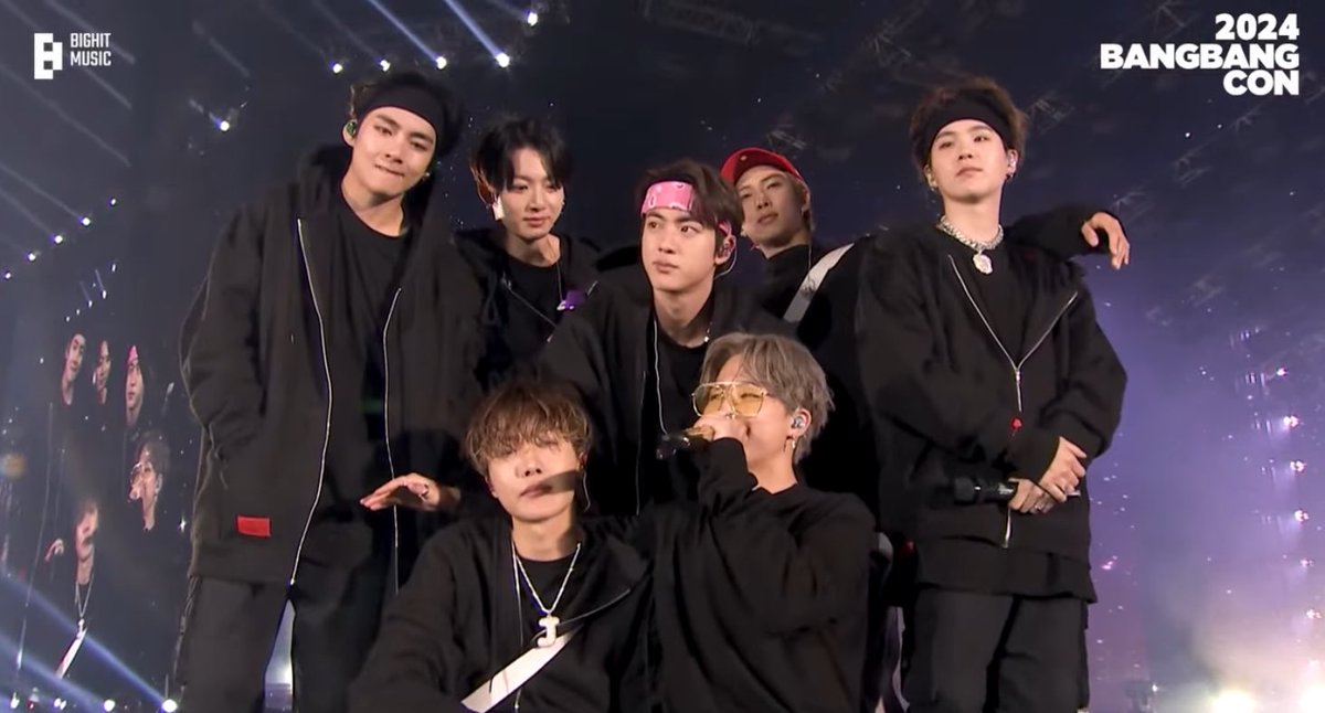 vkookssky's tweet photo. “SPECIAL THANKS TO OUR BIGGEST VOICE ARMY” 😭😭😭😭😭😭😭😭😭😭 https://t.co/d7Ewz915I7