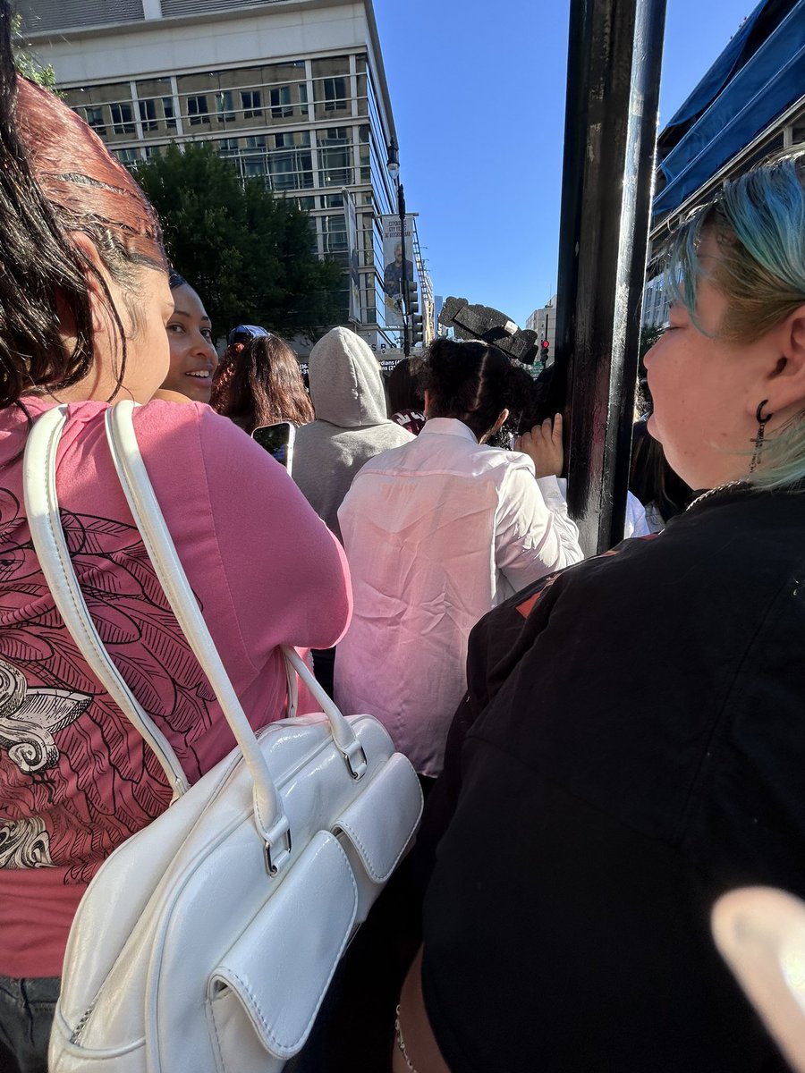 nbtPOOKIE's tweet photo. Never seen ruder moas fuck yall #txtdc https://t.co/LasyoapWmP