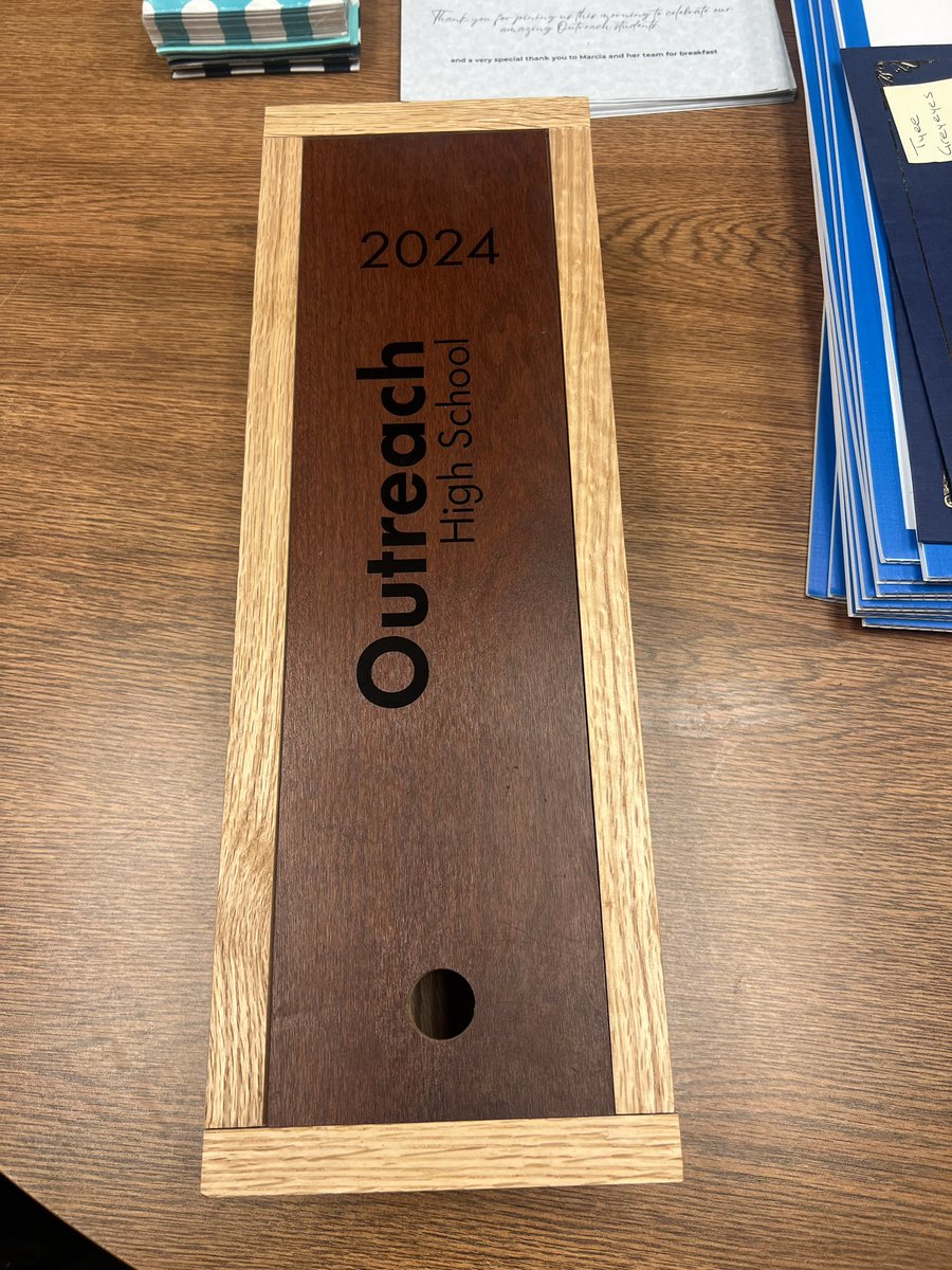 school_outreach's tweet photo. Next, we had Brad Kennedy share Indigenious teachings about the importance of Eagle feather with our First Nation students. The feathers were presented in boxes made by Mr Kozak and his students.  The boxes are exquisite and the students felt honoured to receive them! https://t.co/kF9Iv5OzRg