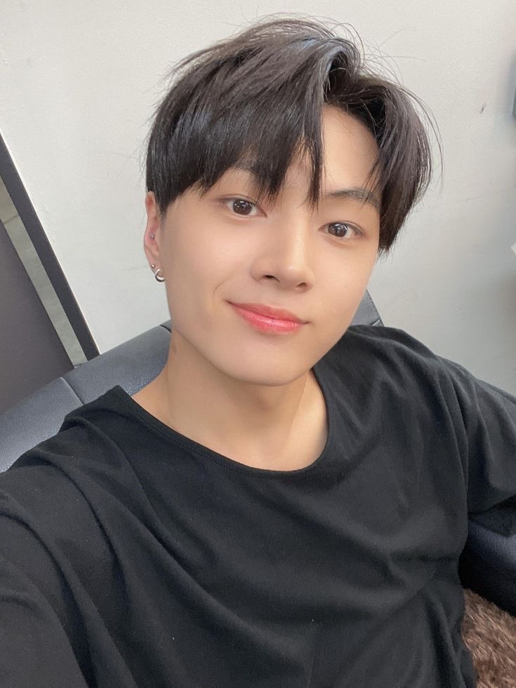 userjayke's tweet image. you’re the light to my darkness ⋆ ˚｡⋆୨୧˚

#ENSD #ENGENESelcaDay #ENHYPEN #ENHYPEN_JAY #JAY @ENHYPEN_members