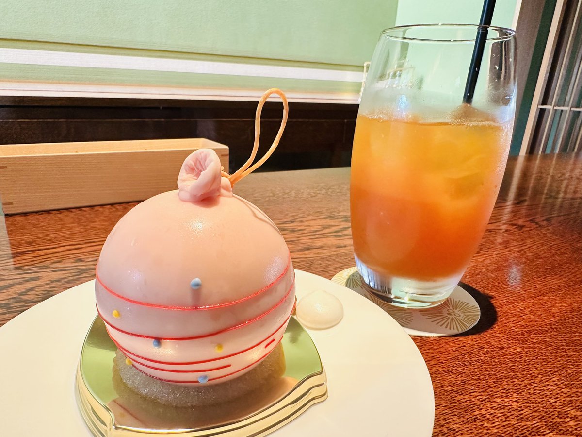 plusalpha_aru's tweet photo. 食べたかったケーキ食べれたん！
水風船のケーキ(◍ ´꒳` ◍) https://t.co/FEicr3CJKL