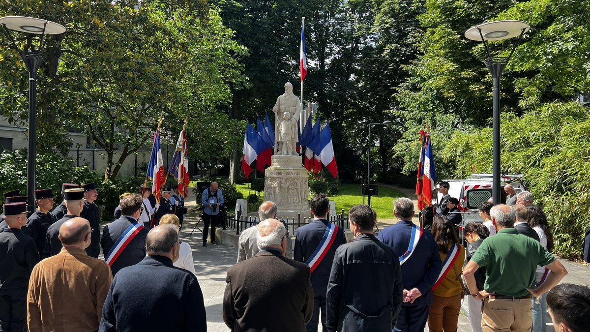 Yves Révillon tweet media