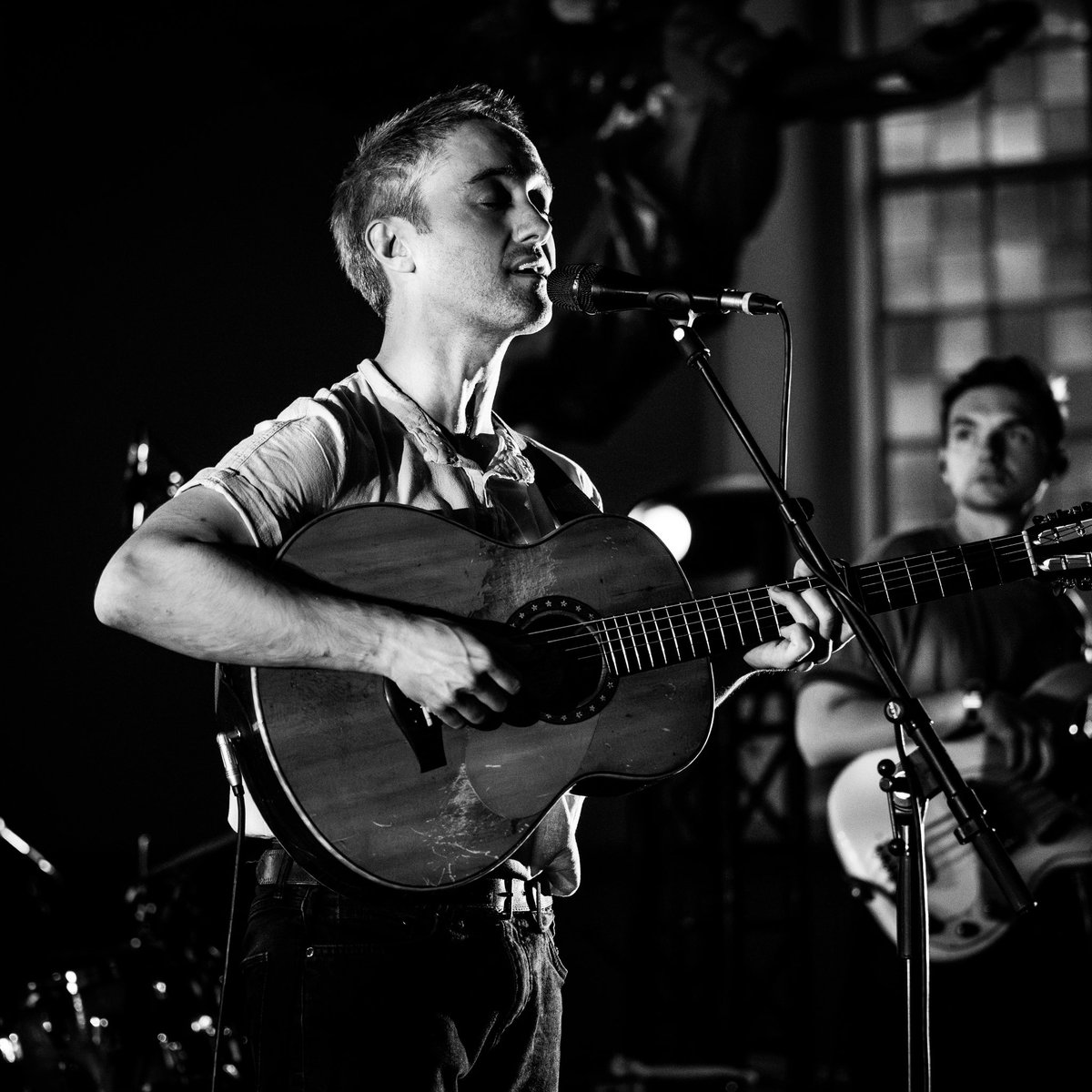 wearevillagers's tweet photo. Tonight! LONDON we can't wait to see you all at the Royal Festival Hall 🦋 @HHawkOfficial 7:30pm / Villagers 8:30pm ✨ (📸 @sebastian_husum ) https://t.co/6tgqBcDD5u