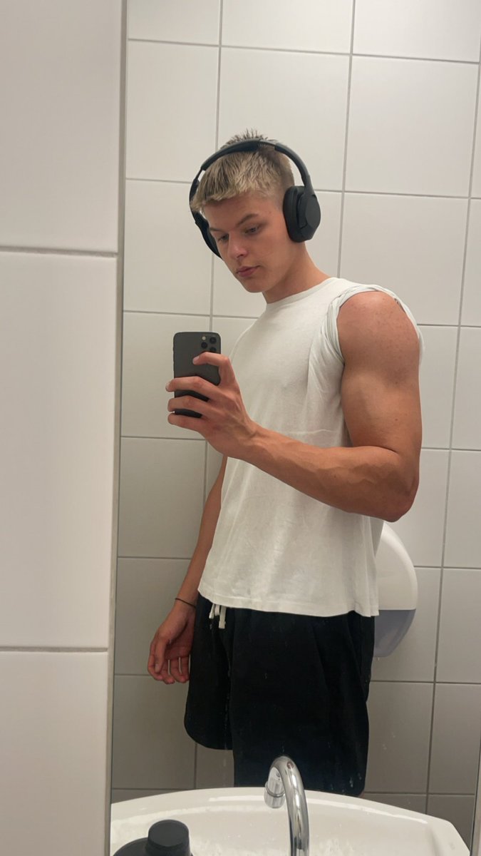 Alexander ⚜️ tweet media
