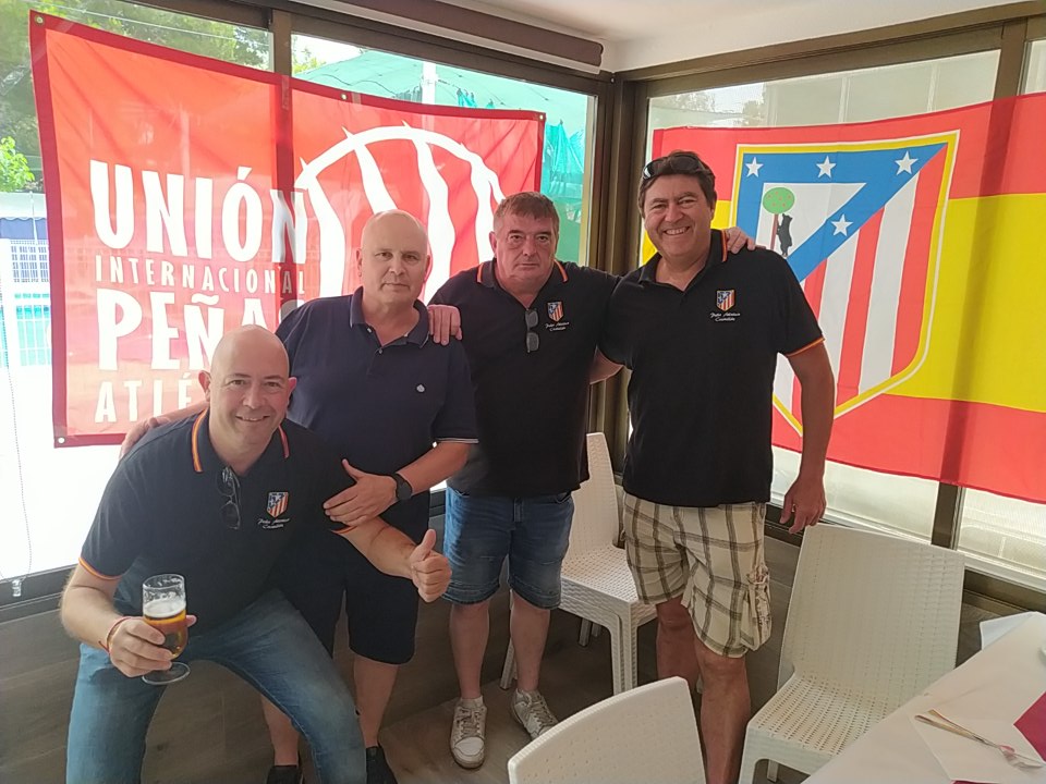 ATMCastellon's tweet photo. Peña Atlético de Castellón, celebrando comida de final de temporada https://t.co/foWYrntBiO