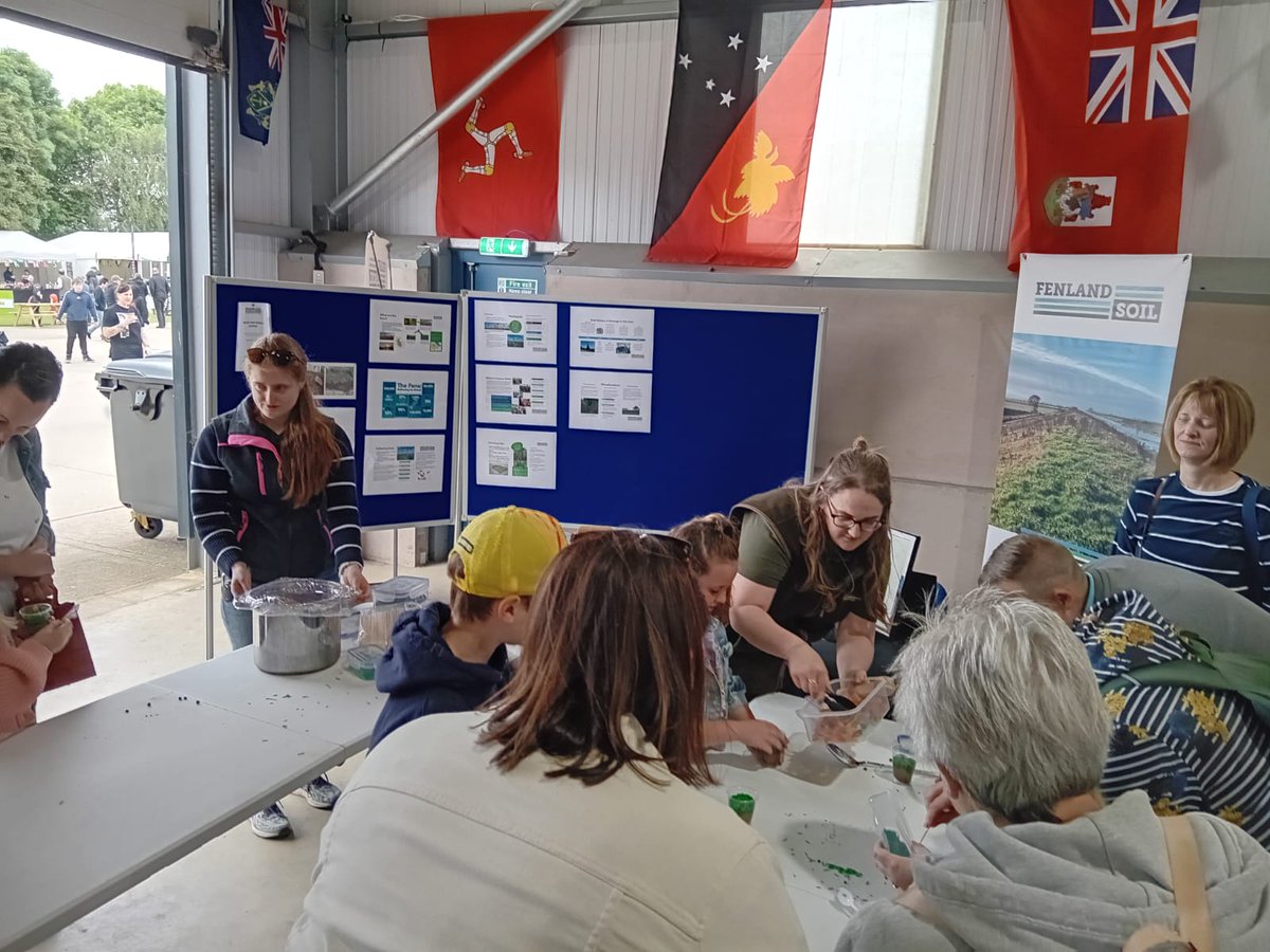 FenlandSoil's tweet photo. We've just delivered our first edible soil demo at #OpenFarmWeekend at Park Farm Thorney!

We're learning all about soil formation by building edible profiles. Come see us today or tomorrow 10-4, PE6 OTF

@mhssly @lucysly_ https://t.co/5WKEE6RBZw