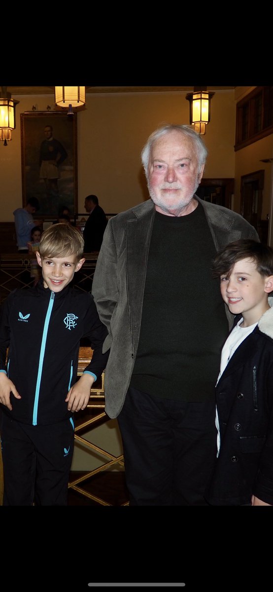 Maxwell might get his speed from Dan but papa takes credit for the footie genes, papa was selected for Scotland u16s and played with partick thistle reserves as a teen. Look at his proud face ❤️🤍💙