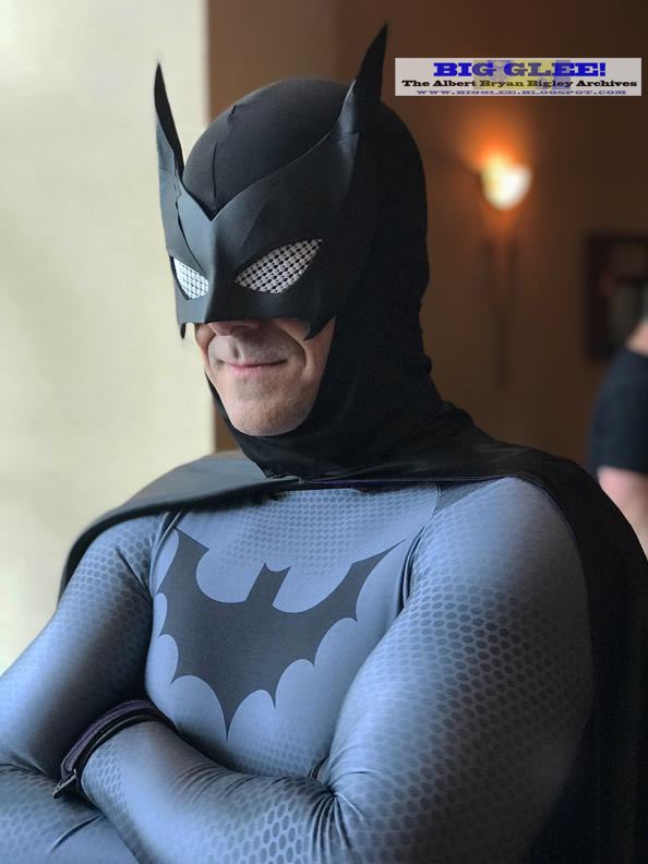 AlBigley's tweet photo. #dc #batman #batmancosplay #1939batman #detectivecomics27 #albigley #goldenage #goldenagebatman #batmanorigin https://t.co/9Rrnuvgi59