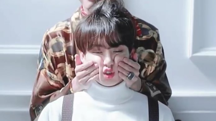 minikookv's tweet photo. tae's baby https://t.co/7MXJOpm2DV