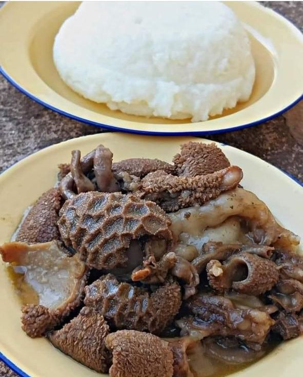 allienkahloleng's tweet photo. Food is ready...... ๐๐๐
Who wants to eat with me?
#LetsEatTogether.
@SiyaMagwaza
@Robby68500193
#SAFood. https://t.co/9Wq0p9EhZW