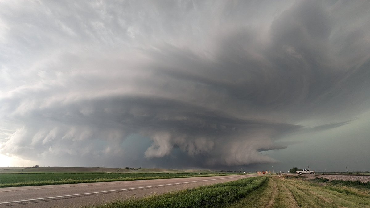 TornadoTrapper's tweet photo. Yesterday near Ansley, NE
#NEWX
#nebraska
#severethunderstorm 
#weather https://t.co/pmjsmBUyNC