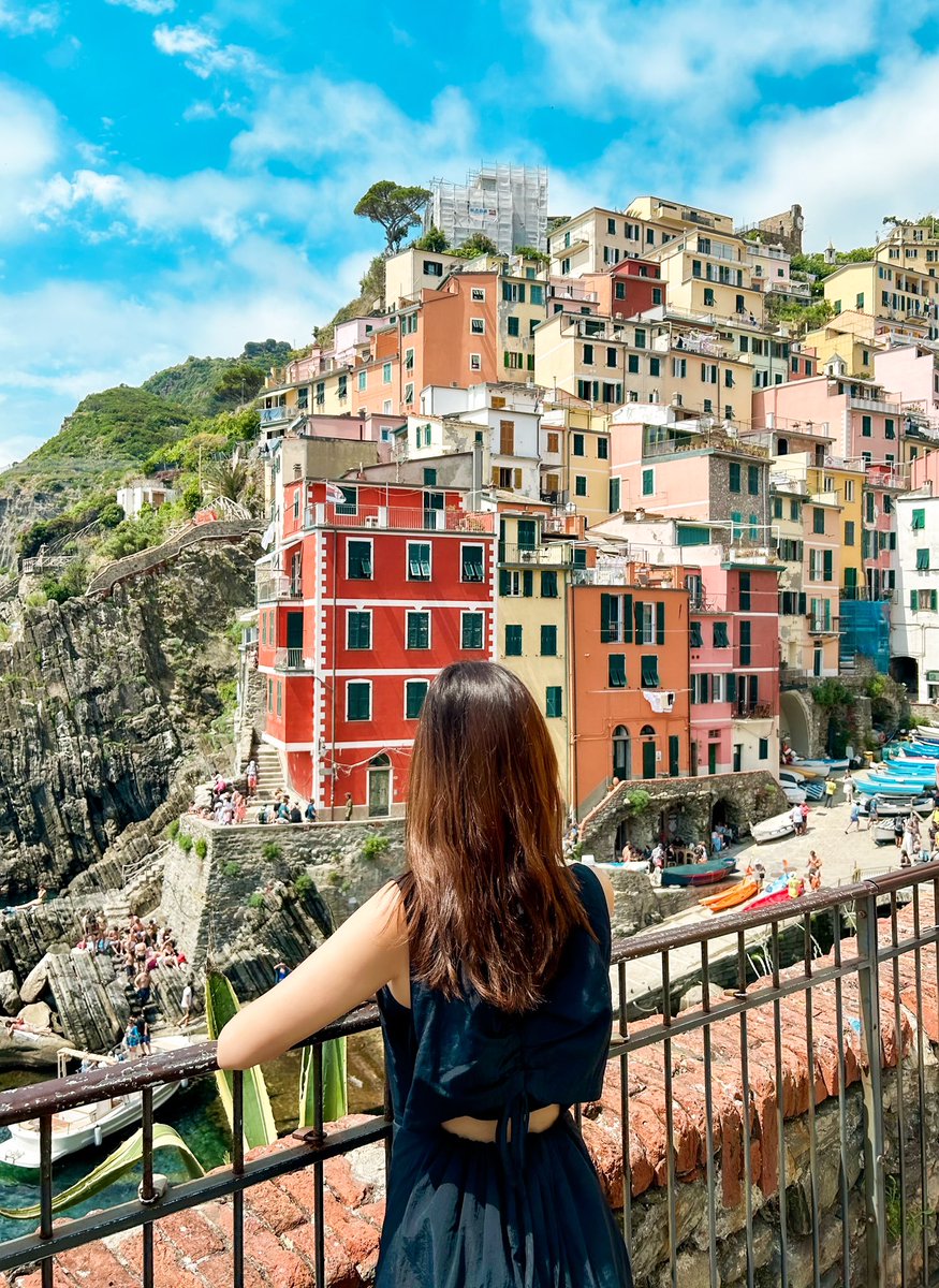 Fp1223's tweet photo. カラフルなかわいい村を見たかったらイタリアのチンクエテッレへ🇮🇹日本人にほぼ会わなかったしフィレンツェかジェネバ拠点にすれば電車で移動できるから意外にサクッと行けたのでおすすめ◎ https://t.co/ae5N0y4YSg