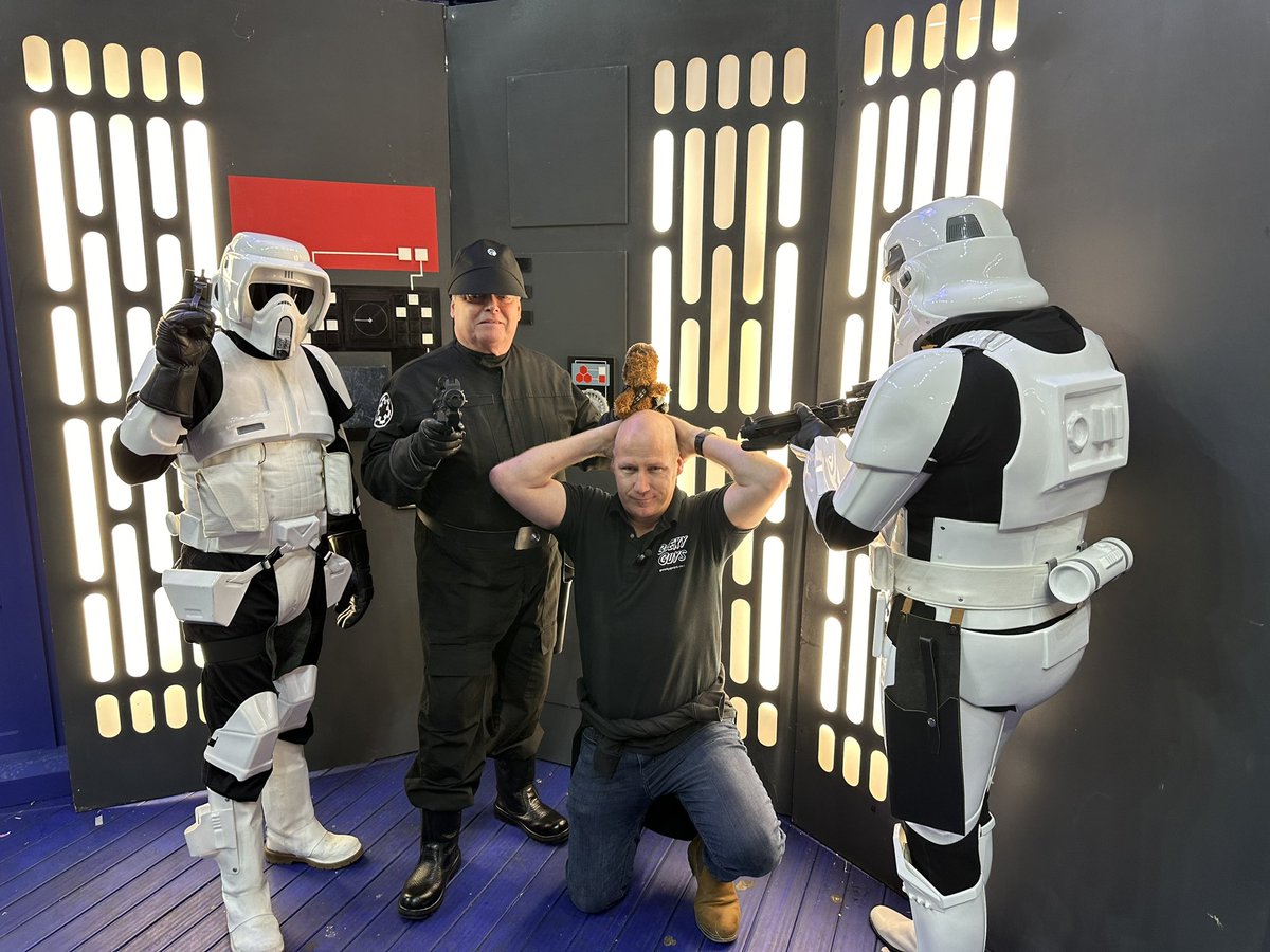 Geeky_Guys's tweet photo. We have arrived at Em Con Nottingham 2024 

#emcon #emconnottingham #emcon2024 #eastmidlandscon #nottingham https://t.co/j5yRkqRcRK
