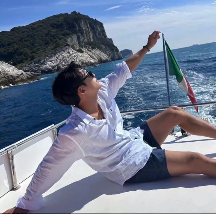 GYU. (@ofsmingyu) on Twitter photo 