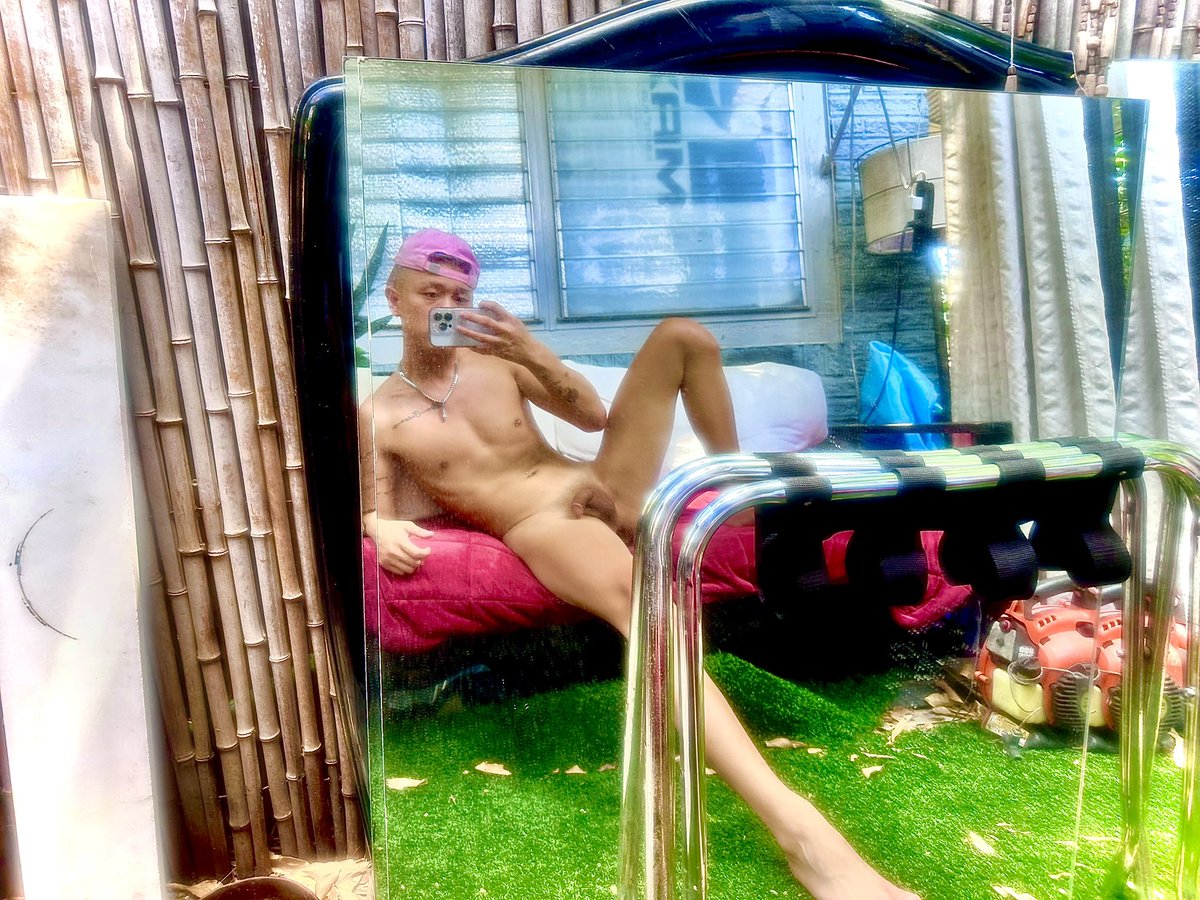 Just another day in wonderland. I lost my cloths again 🤔