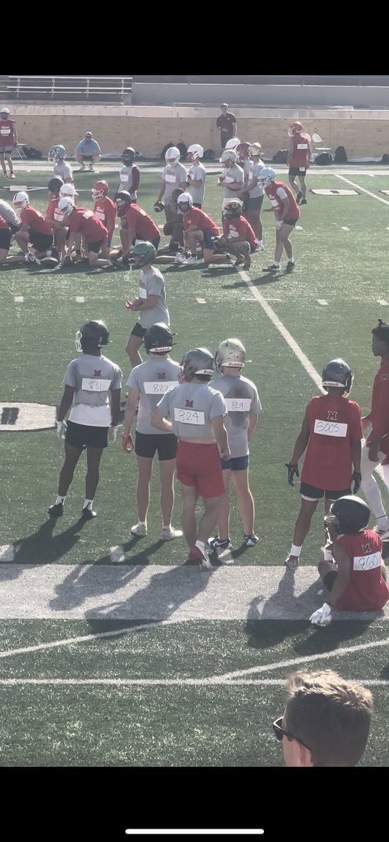 weaver_hs's tweet image. I had a great time during yesterday’s camp at Miami of Ohio. I ran a 4.56 in the 40yd dash and had a lot of fun competing in 1 on 1s.
@CoachMillz_ @coach_craig21