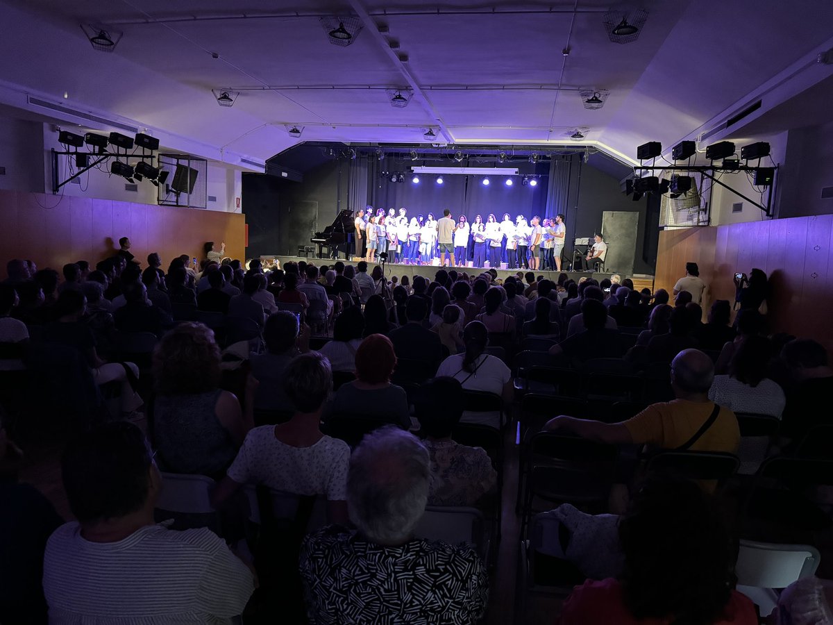 Ins. Poeta Maragall tweet media