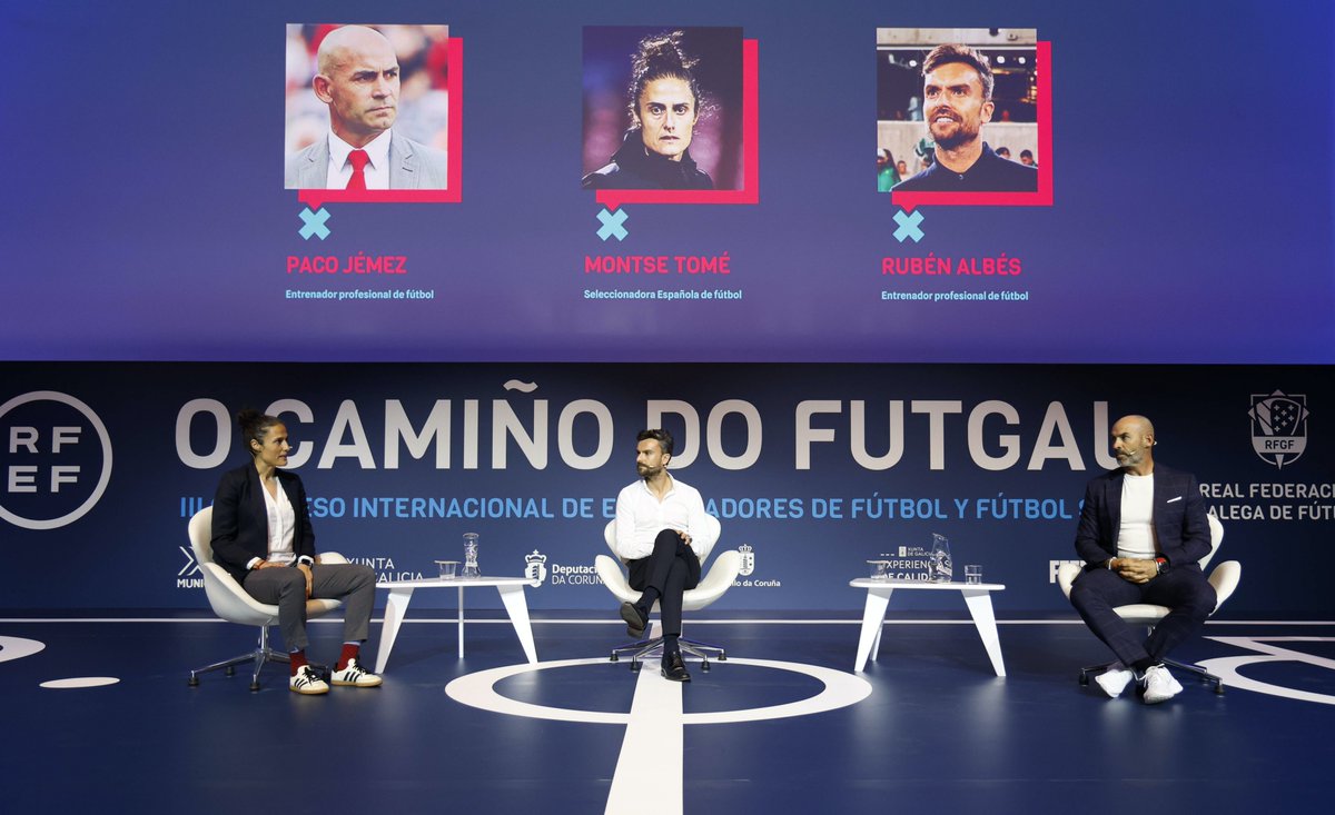 🔴 𝗙𝗮𝗹𝗲𝗺𝗼𝘀 𝗱𝗲 𝗳𝘂́𝘁𝗯𝗼𝗹 𝗲𝗻 𝗢 𝗖𝗮𝗺𝗶𝗻̃𝗼 𝗱𝗼 𝗙𝘂𝘁𝗴𝗮𝗹!
⚽️ Asistimos a unha mesa redonda en torno ao universo futbolístico con grandes profesionais: Montse Tomé, Seleccionadora Nacional Absoluta, e os adestradores de fútbol, Paco Jémez e Rubén Albés.
