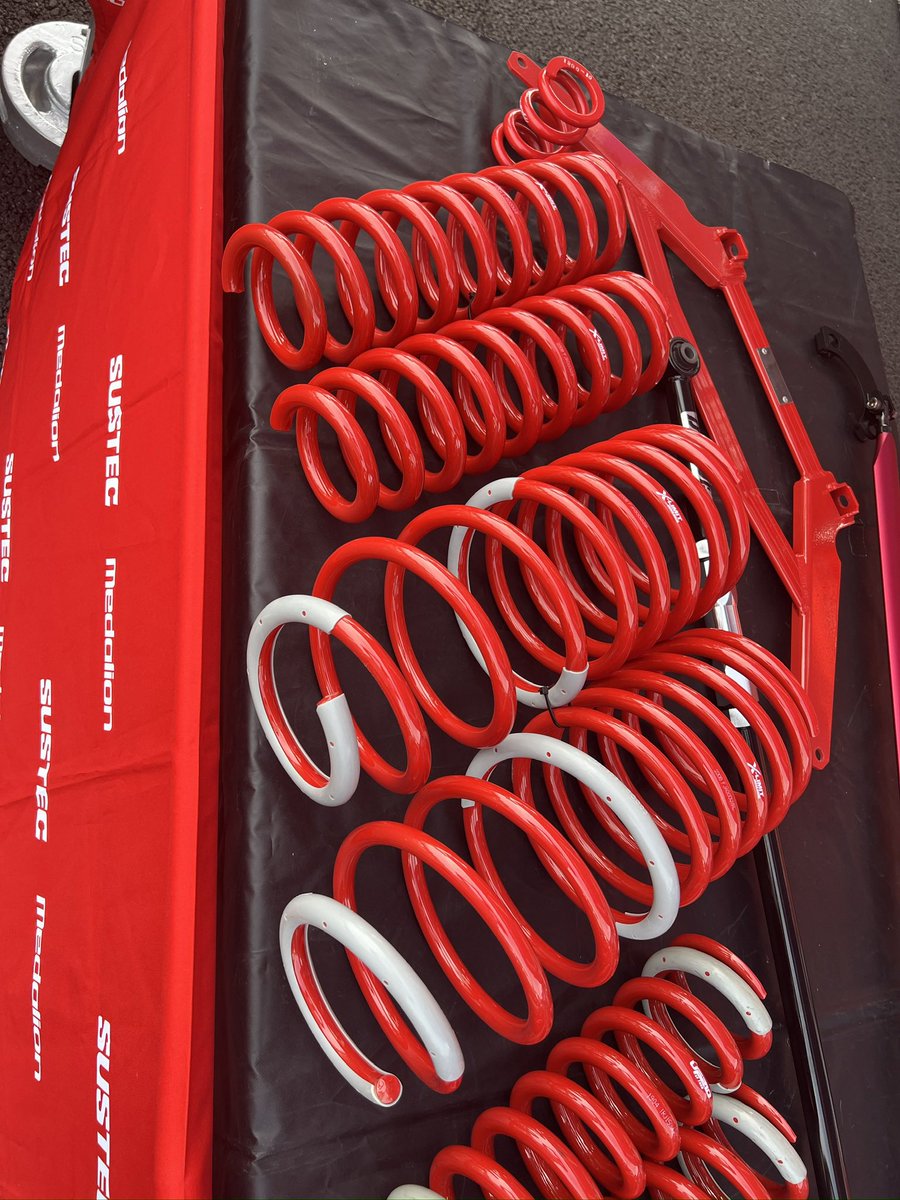 tanabe61673631's tweet image. 明日6月9日(日)、富士スピードウェイにて
「ランクルファンミーティング2024」が開催されます。

tanabe/SSRブースで足回りやホイールなどランクルにまつわるアイテムを展示します。

ぜひご来場のうえ、tanabe/SSRブースにもお立ち寄りください。

#ssr 
#tanabe 
#devide
#ランクル 
#landcruiser