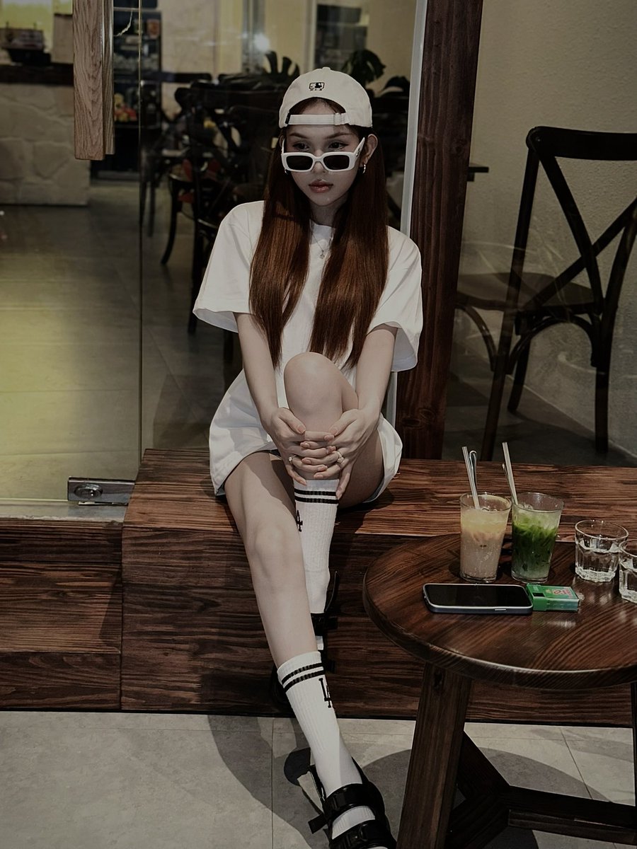KhuCt2's tweet photo. Đừng gọi em là chất kích thích hãy gọi em , khi anh và người yêu xích mích 🖕🏻🖕🏻🖕🏻 https://t.co/jX5N9szgq5