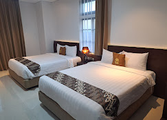 🏨 SM Tower Malioboro

Biarpun tidak semegah hotel pencakar langit di Plaza Indonesia, hotel milik Persyarikatan Muhammadiyah ini adalah tonggak baru Muhammadiyah dalam ekonomi dan bisnis perhotelan. 

Diresmikan pada Juni 2023, hotel ini dibangun tanpa hutang lho.

Utas ~