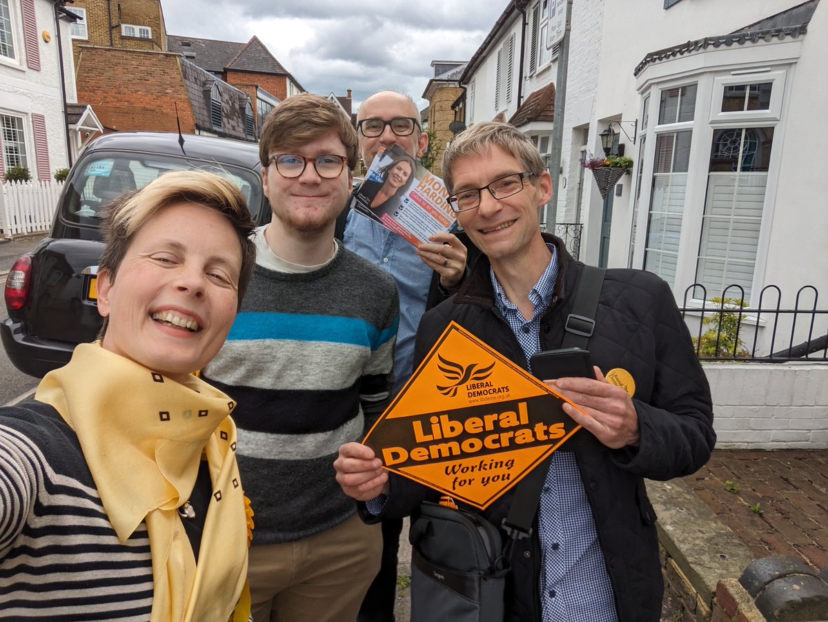 Eva Ferlez for Oatlands 🔶 (@eferlez) on Twitter photo 🔶Another fab morning campaigning in Esher 🔶 <a href="/monicabeharding/">Monica Harding MP</a> is the only alternative to the Tories in #esherandwalton #makeitmonica #toriesout #tacticalvote #libdems 🔶Another fab morning campaigning in Esher 🔶 <a href="/monicabeharding/">Monica Harding MP</a> is the only alternative to the Tories in #esherandwalton #makeitmonica #toriesout #tacticalvote #libdems
