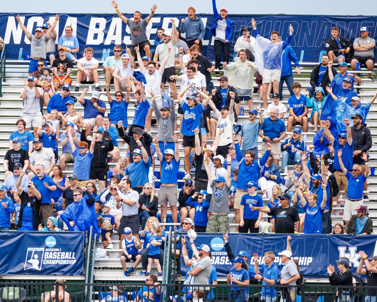 universityofky's tweet photo. Back at it again, #BBN! Let's rally around @UKBaseball this weekend. See you tonight at KPP! ⚾️😼 https://t.co/kifNbVFfr4