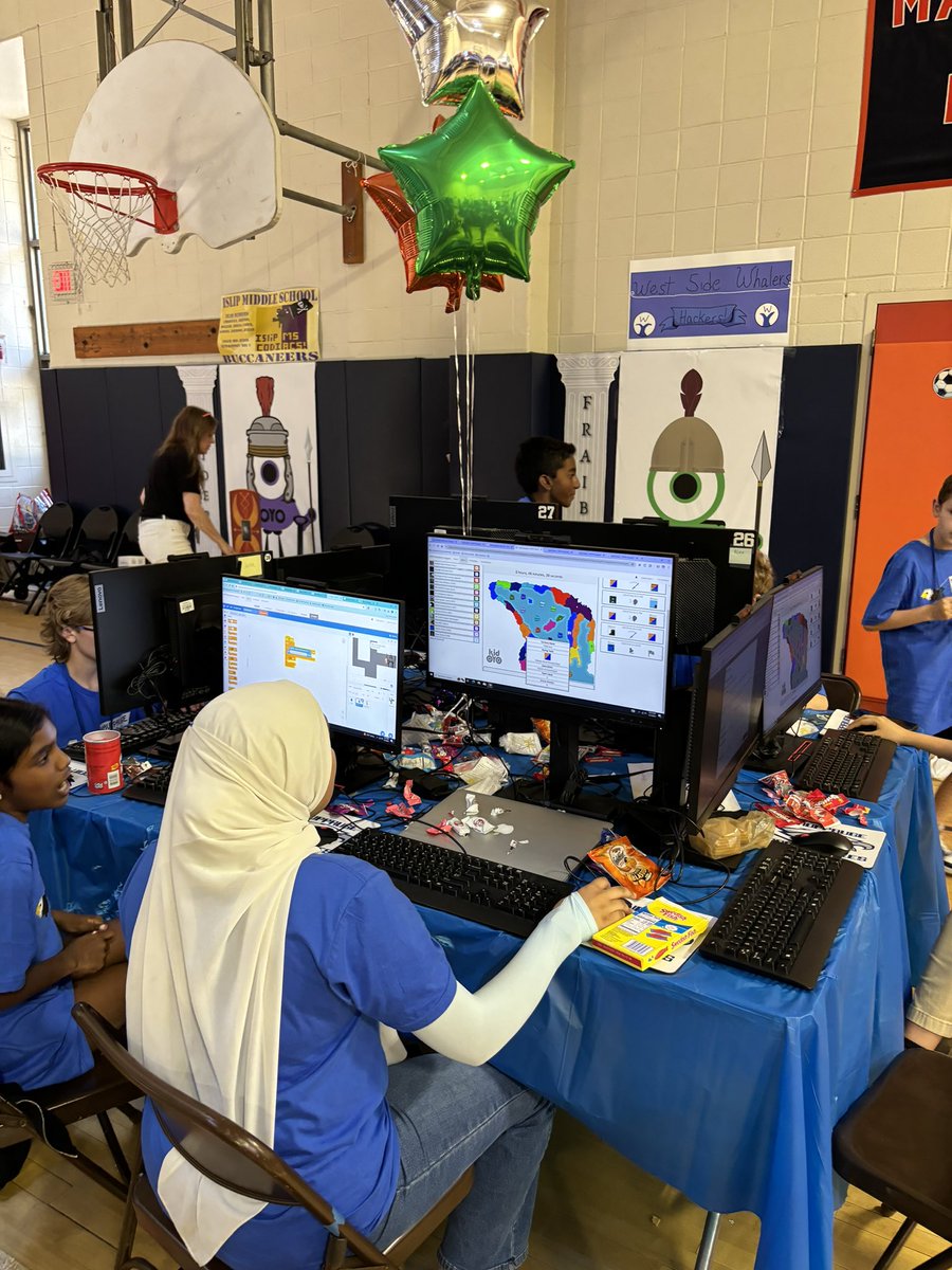 Huge congrats to the Hauppauge Middle School coders for clinching 3rd place overall at the <a href="/kid_OYO/">kidOYO ® Software Engineering, CSE Mentoring & AI</a> Hackathon! 🎉 Big thanks to coaches <a href="/FerraraCodes/">Mr. Ferrara</a> and Thompson for their dedication and support! #KidoyoHackathon <a href="/tmccarthy5210/">Tim McCarthy</a> <a href="/dmurph88/">Dr. Murphy</a>