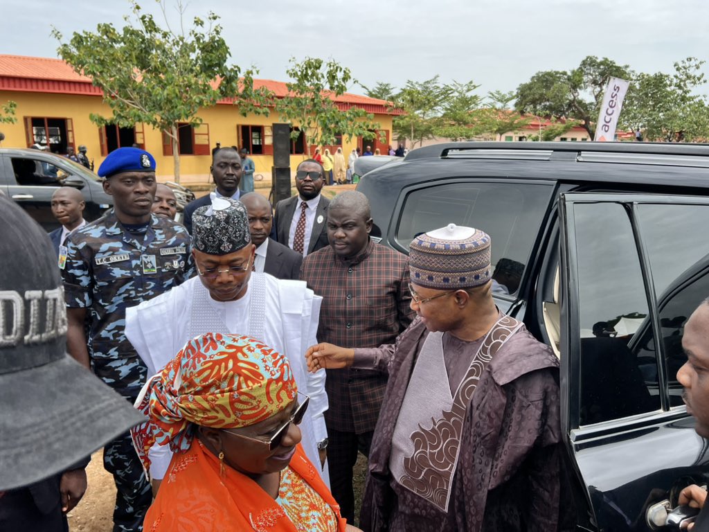 Abdool85's tweet photo. Kaduna Update: Governor Uba Sani has arrived at Fifth Chukker, Maraban Jos in Igani LGA to commission the newly built 60 classrooms and perform groundbreaking for another 60 classrooms under the Access Bank Fifth Chukker partnership https://t.co/qzcrxIvTCC