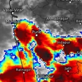 mohol_murlidhar's tweet photo. #IMPAlert: पुण्यावर उंच ढगांची निर्मिती सुरू असून कमी वेळात अधिक पाऊस झाल्याने काही ठिकाणी फ्लॅशफ्लड सारखी स्थिती आहे. तसेच झाडे पडणे, भिंती पडणे, घरांमध्ये पाणी शिरणे आदी घटना शक्य असून पाणी ओसरेपर्यंत घराबाहेर पडू नये.

पुण्यातील पावसाच्या स्थितीसंदर्भात आपण महापालिका अधिकाऱ्यांच्या संपर्कात असून आवश्यक तेथे आपत्कालीन यंत्रणा उपलब्ध करून देण्याच्या सूचना दिलेल्या आहेत.

#SatarkAlert #Pune #HeavyRain #FlashFlood