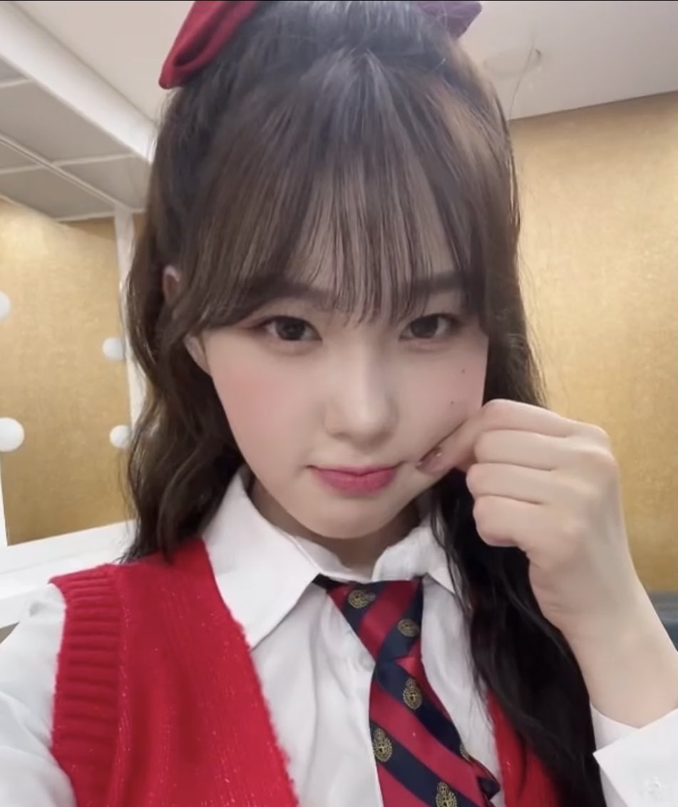 chaehyun_bby's tweet photo. CHEEKS https://t.co/CPpt01V6P4