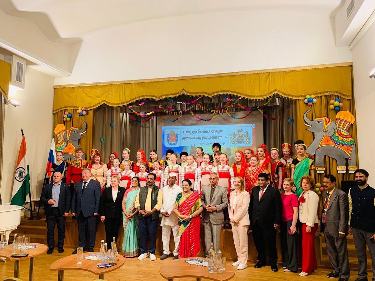 mlaAminPatel's tweet photo. Had the opportunity to visit the Rabindranath Tagore Secondary School in St. Petersburg Russia, as a part of the High level Delegation of the Maharashtra State Legislature (India) #india #russia #radindranathtagore #awaamkiawaaz #aminpatelhaina #unity #development #INDIA #buildingfutures