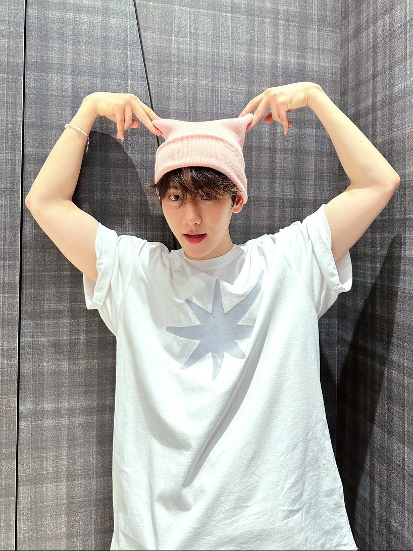 BAEKHYUN_official tweet media