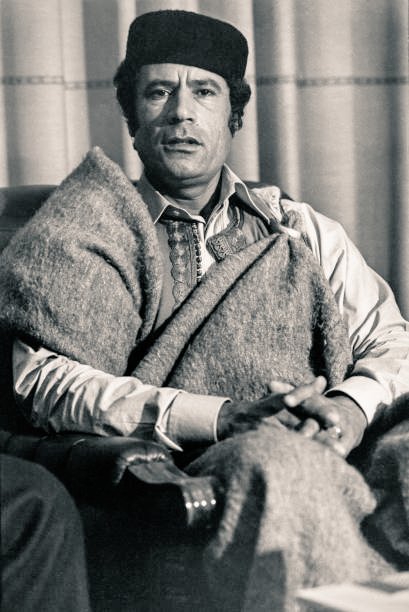 JeanRenLwamba1's tweet image. Tuer Mouammar Kadhafi a été un plan machiavélique tendant à freiner l&apos;essor du développement africain et son autonomisation. 
Mais couper un arbre sans déssoucher la souche (passez moi latotaulogie) n&apos;est que perte de temps. Après un temps, la souche donne des bourgeons. 
#JNLP