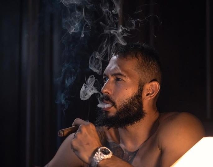 frz_crypto's tweet photo. Dear @Cobratate, join us in our telegram and smoke a $CIGAR with us.

25% of the token supply is in your wallet, currently worth $150k, your move.

https://t.co/QGpgveudg6 https://t.co/BJgL59x4G1