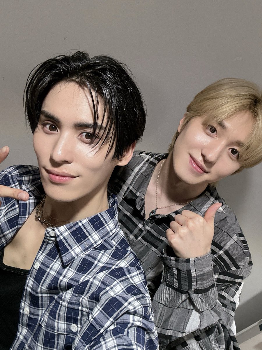 SF9_FANCLUB's tweet photo. [📸] SF9 YOO TAE YANG FAN-CON [Double Casting : No. YTY] #2

유태양의 열정으로 뜨겁고도 빛났던 오늘🌞
따뜻한 마음로 안아줘서 곰다.💚

#SF9 #에스에프나인 #유태양 #YOOTAEYANG #Double_Casting #NO_YTY https://t.co/L4ATtsLqgr