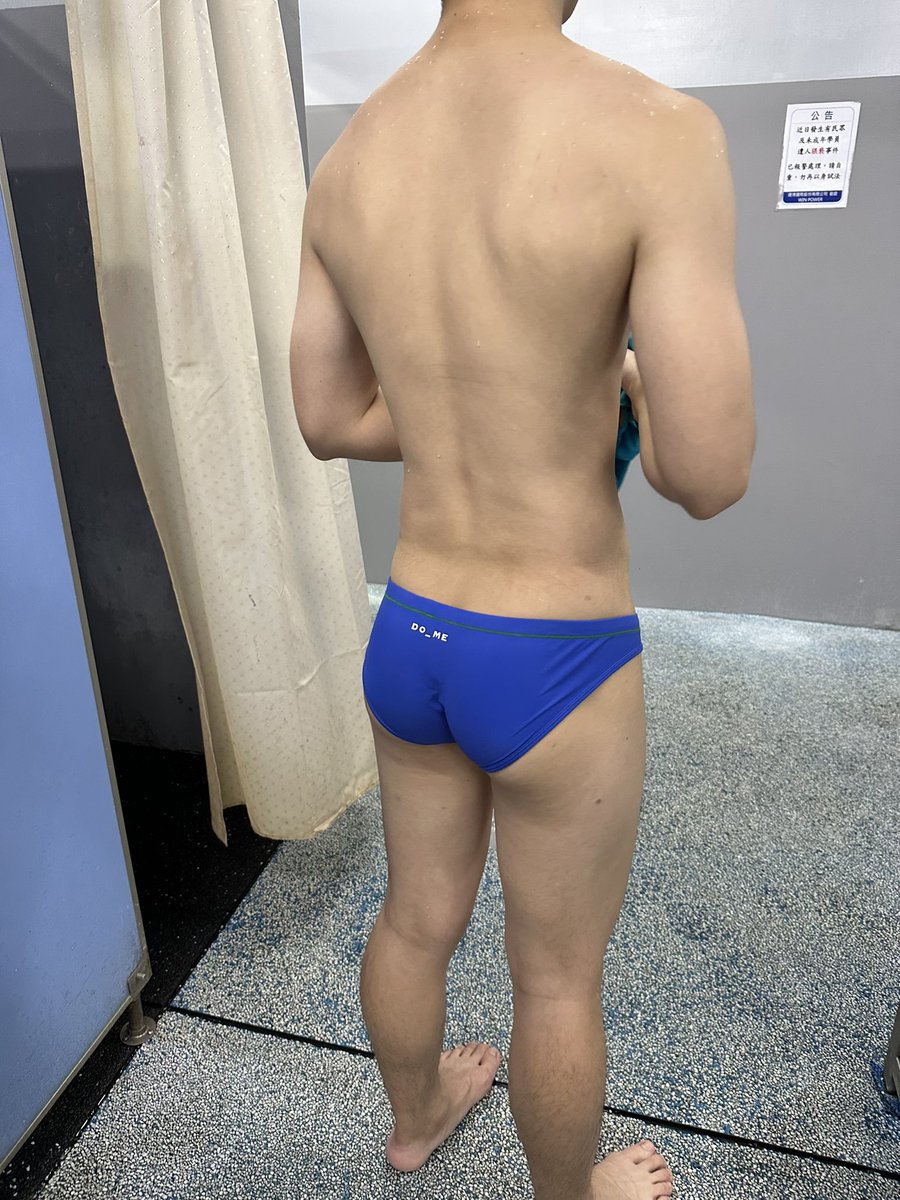 好久沒游泳了。